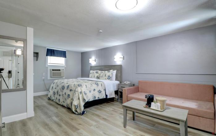 Windrift Motel Уест Ярмут Екстериор снимка