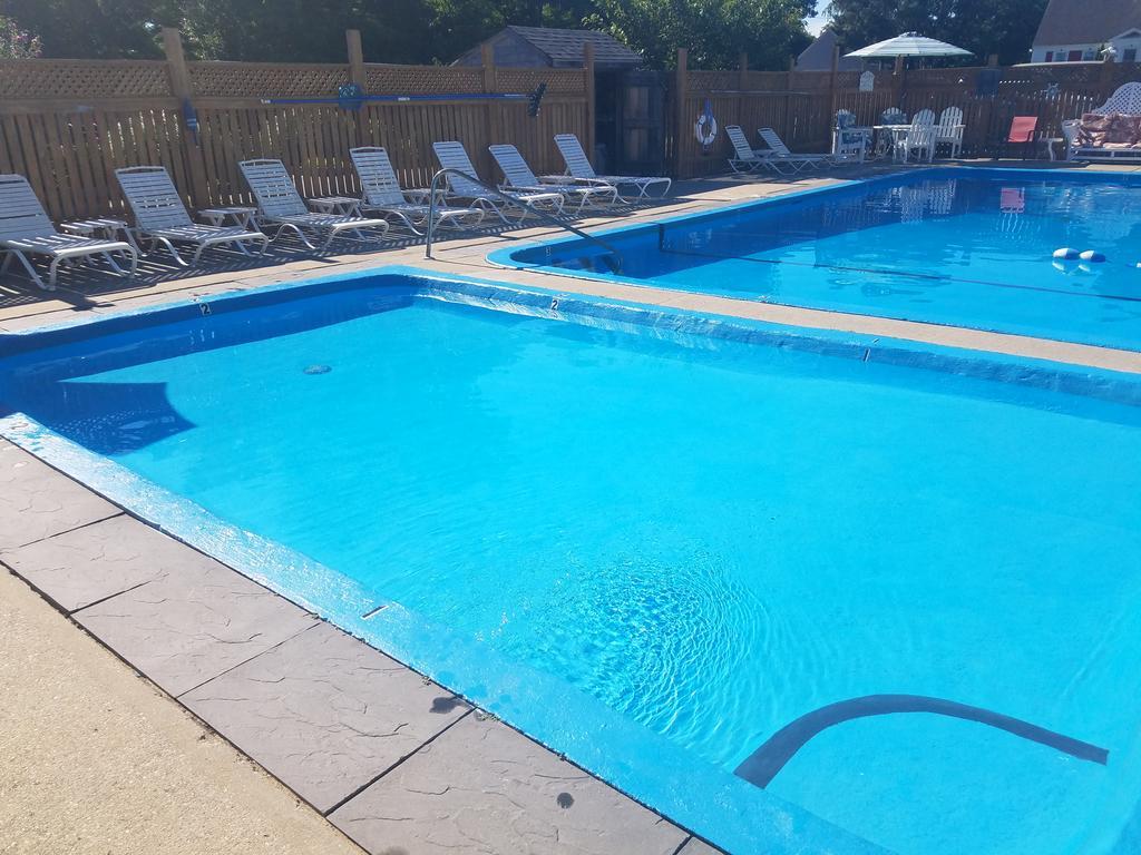 Windrift Motel Уест Ярмут Екстериор снимка